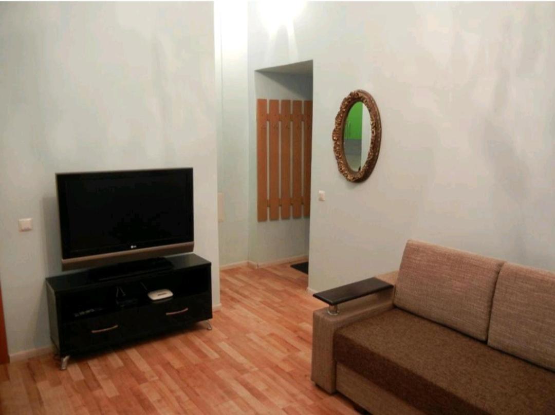 Apartment On Knyazya Romana 26 Center リヴィウ エクステリア 写真