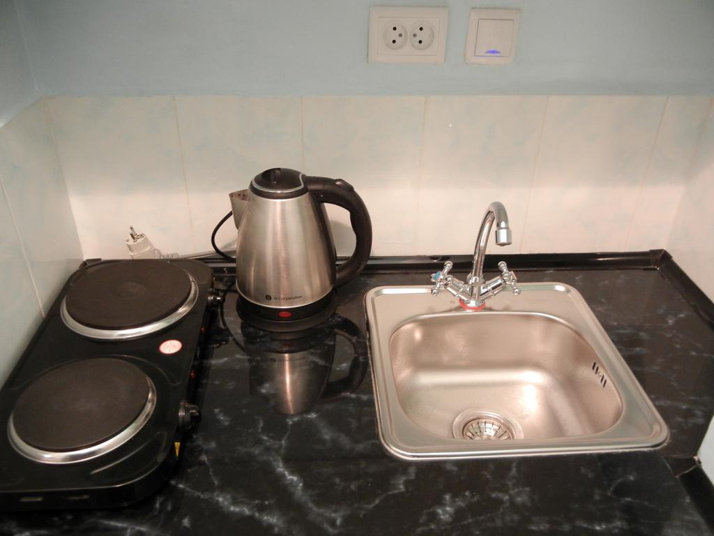 Apartment On Knyazya Romana 26 Center リヴィウ エクステリア 写真