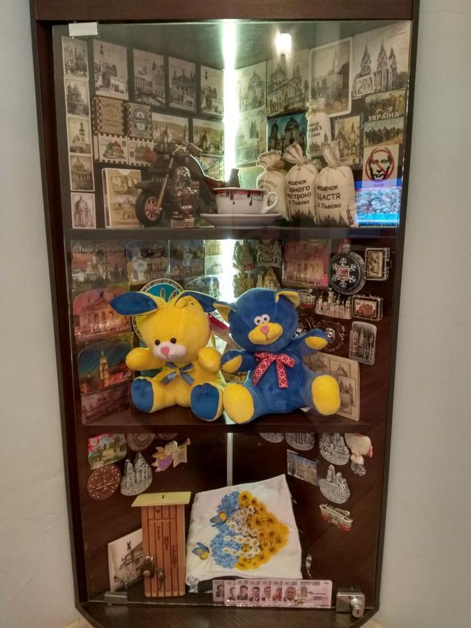 Apartment On Knyazya Romana 26 Center リヴィウ エクステリア 写真